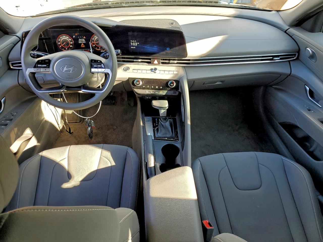 2024 HYUNDAI ELANTRA SEL photo 22