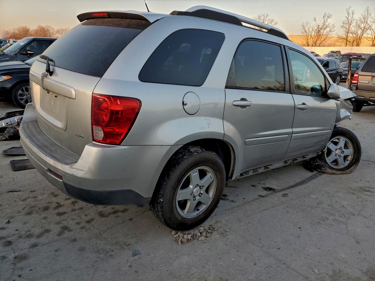 2008 PONTIAC TORRENT photo 3