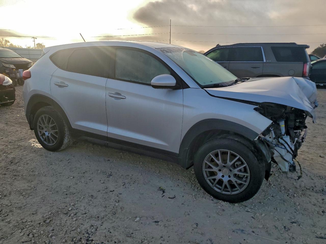 2017 HYUNDAI TUCSON SE photo 10