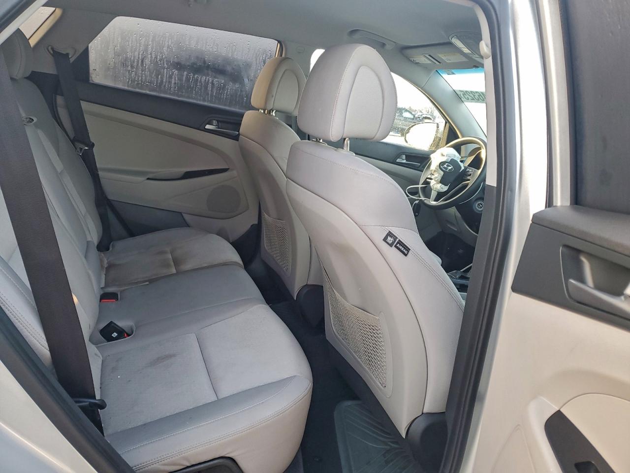 2017 HYUNDAI TUCSON SE photo 31
