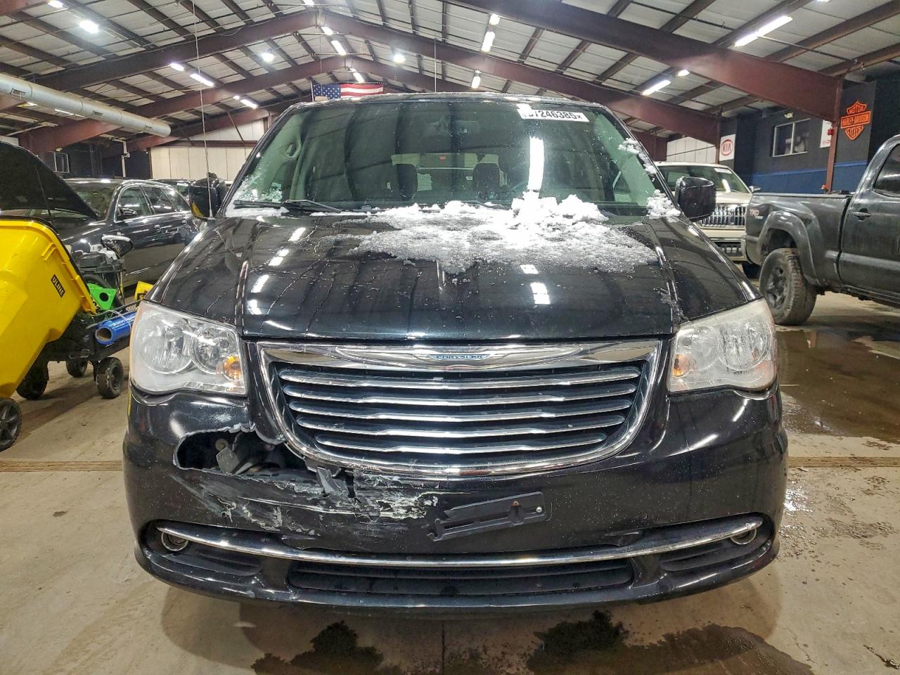 2015 CHRYSLER TOWN & COUNTRY TOURING photo 9