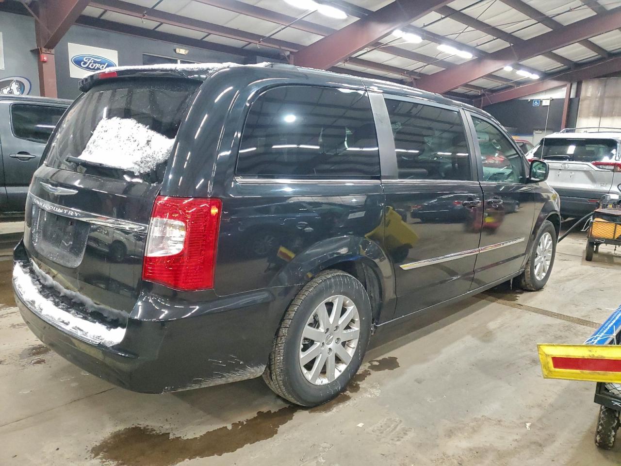 2015 CHRYSLER TOWN & COUNTRY TOURING photo 5