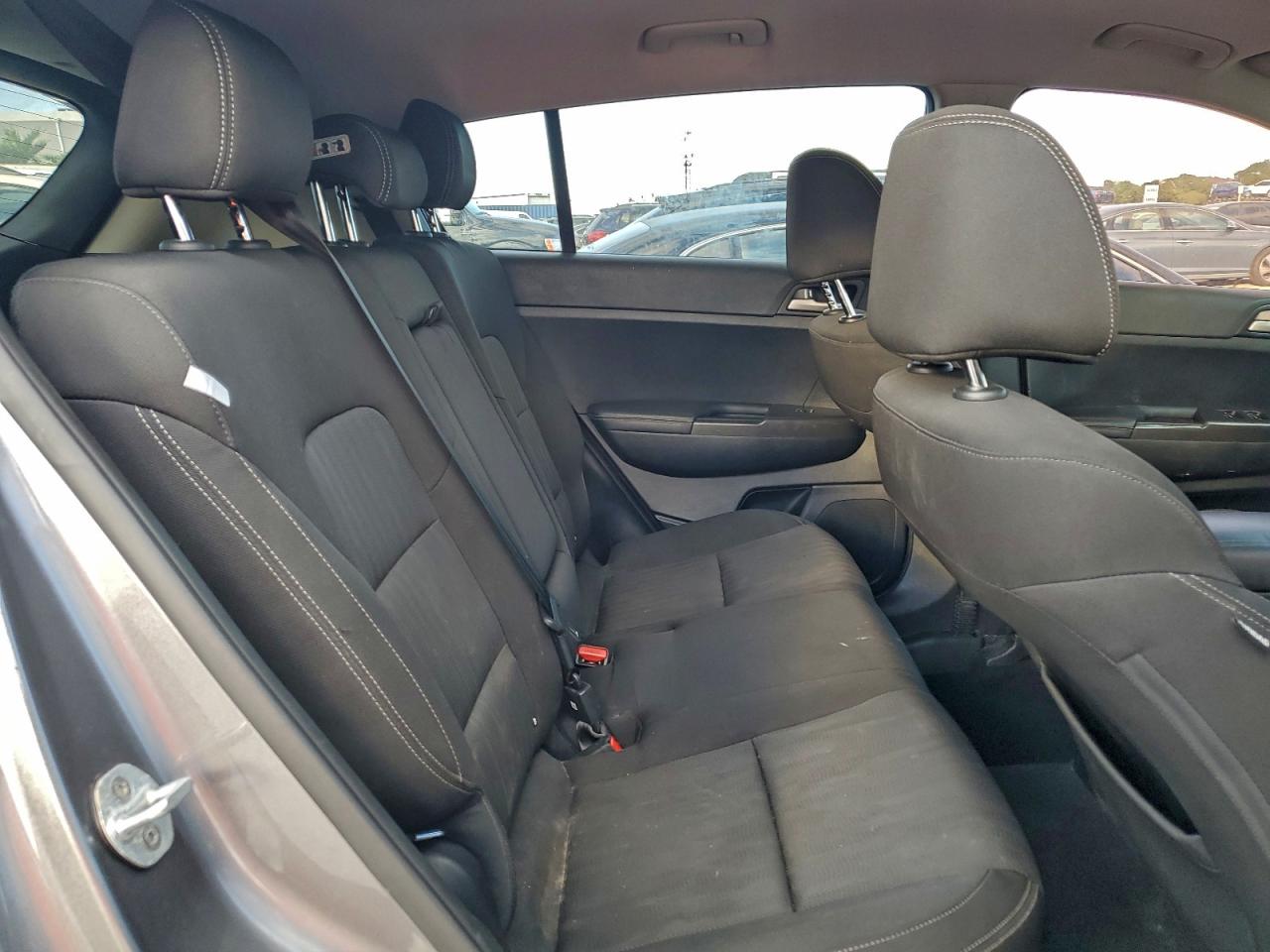 2017 KIA SPORTAGE LX photo 31