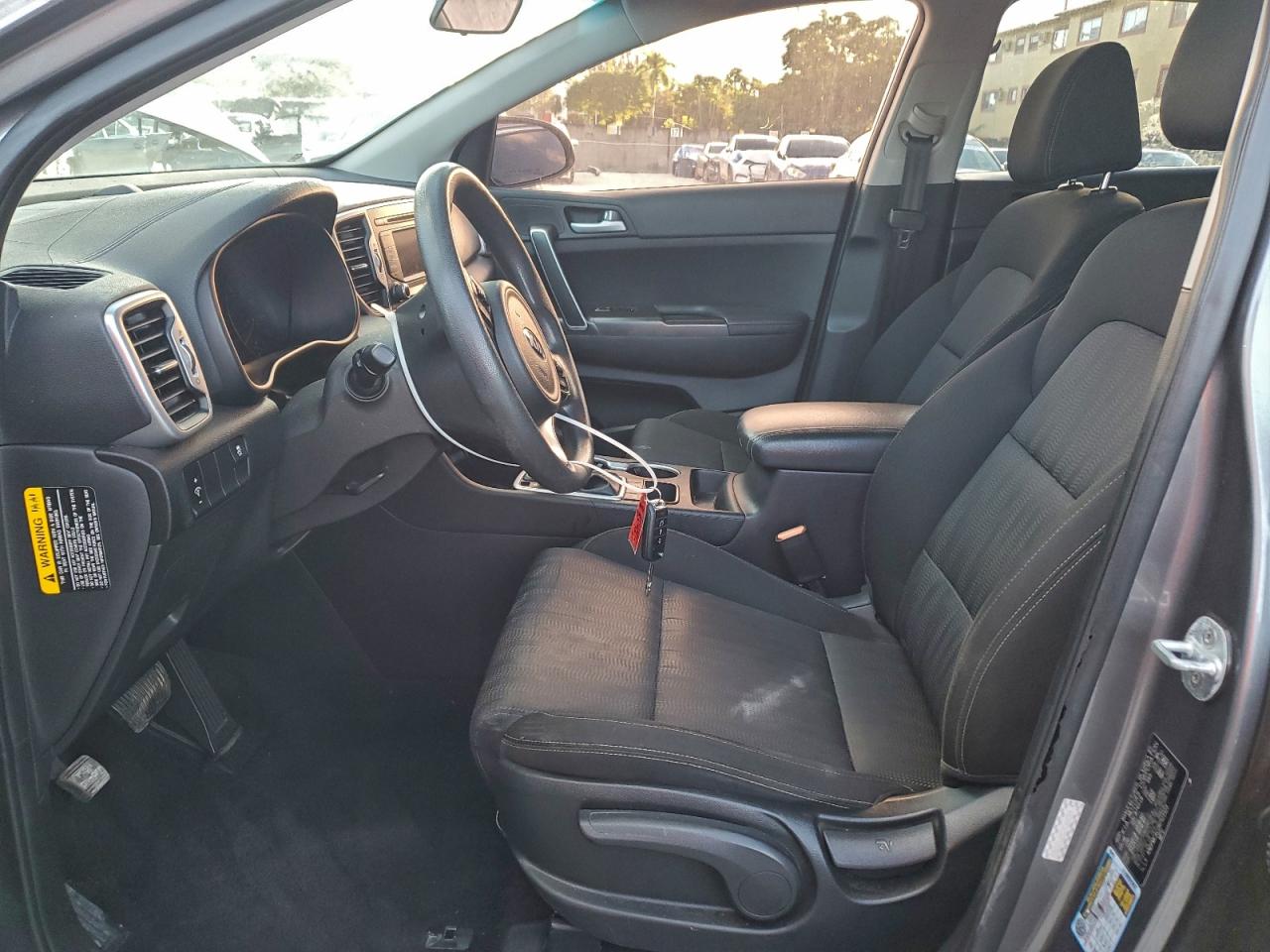 2017 KIA SPORTAGE LX photo 19