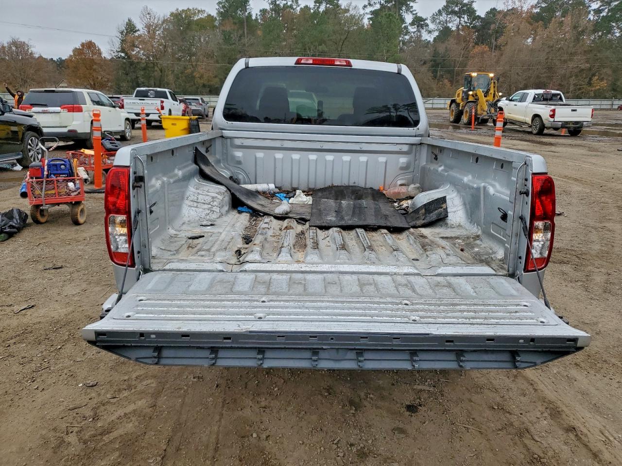 2018 NISSAN FRONTIER S photo 11