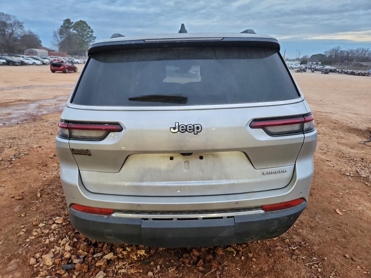 2024 JEEP GRAND CHEROKEE L LAREDO photo 6