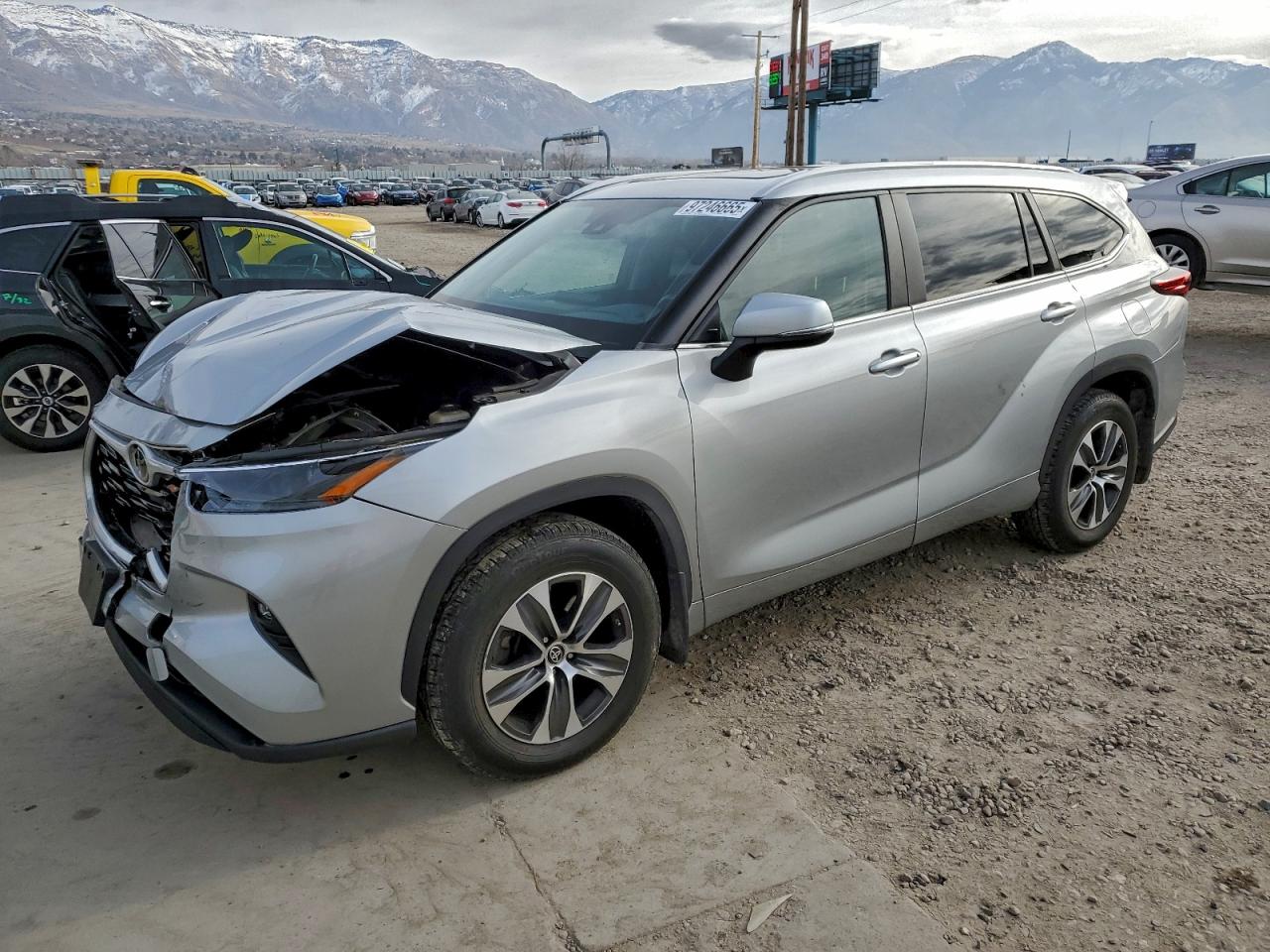 2023 TOYOTA HIGHLANDER