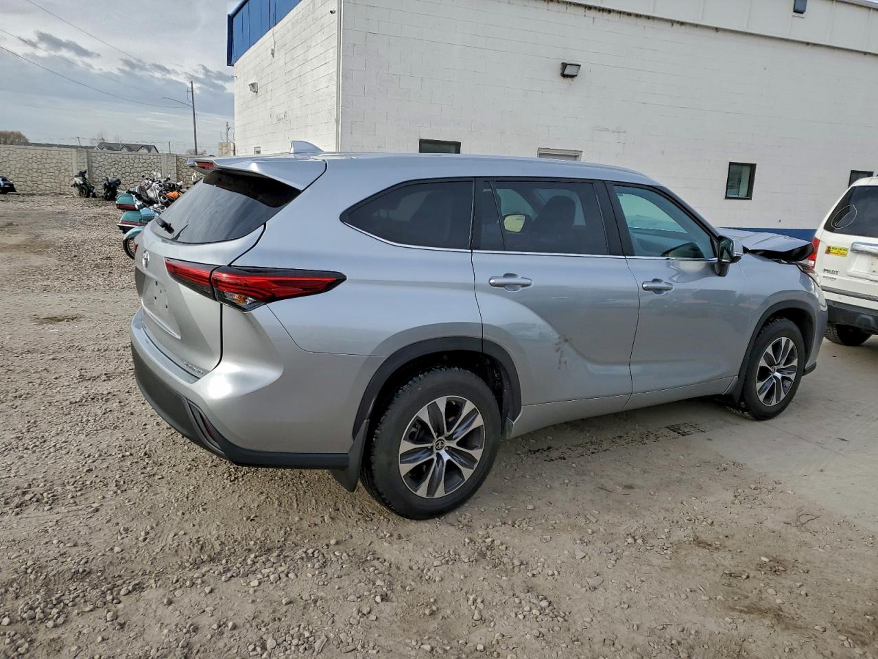 2023 TOYOTA HIGHLANDER L photo 3