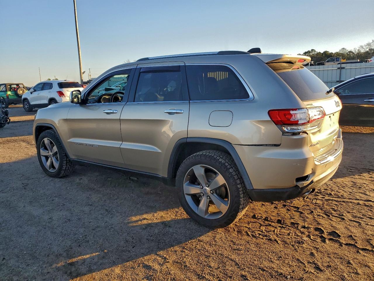 2014 JEEP GRAND CHEROKEE LIMITED photo 2
