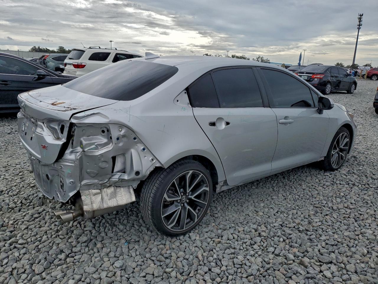 2022 TOYOTA COROLLA SE photo 3