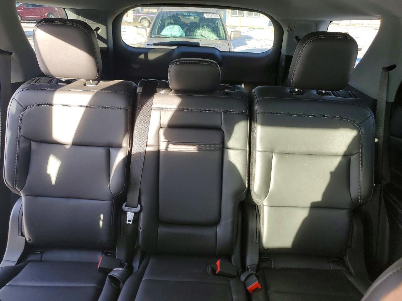 2023 FORD EXPLORER XLT photo 10