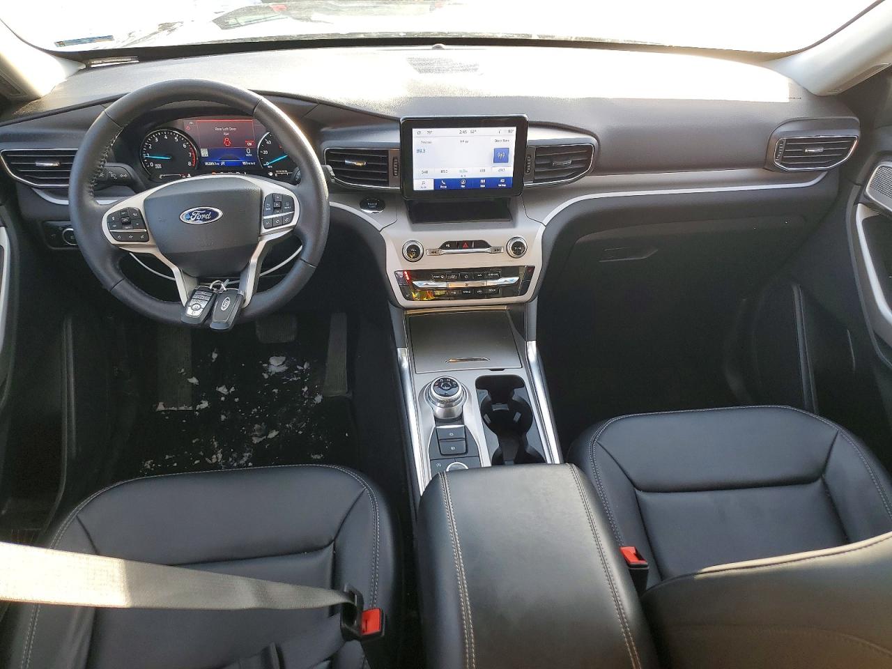 2023 FORD EXPLORER XLT photo 8