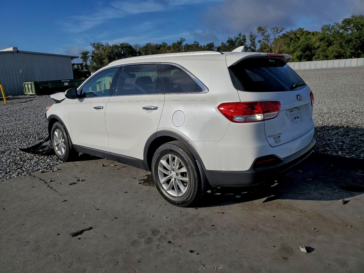 2017 KIA SORENTO LX photo 2