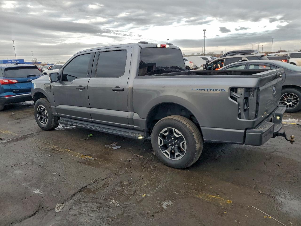 2023 FORD F150 LIGHTNING PRO photo 2