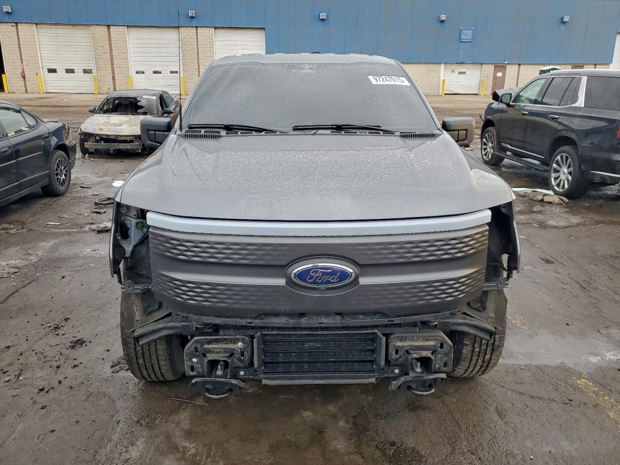 2023 FORD F150 LIGHTNING PRO photo 5