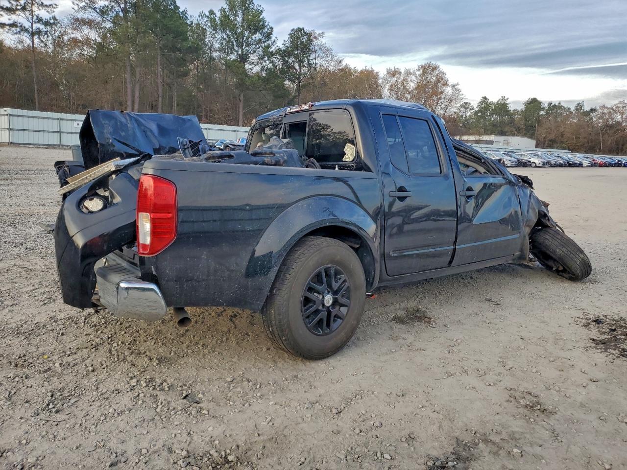 2018 NISSAN FRONTIER S photo 3