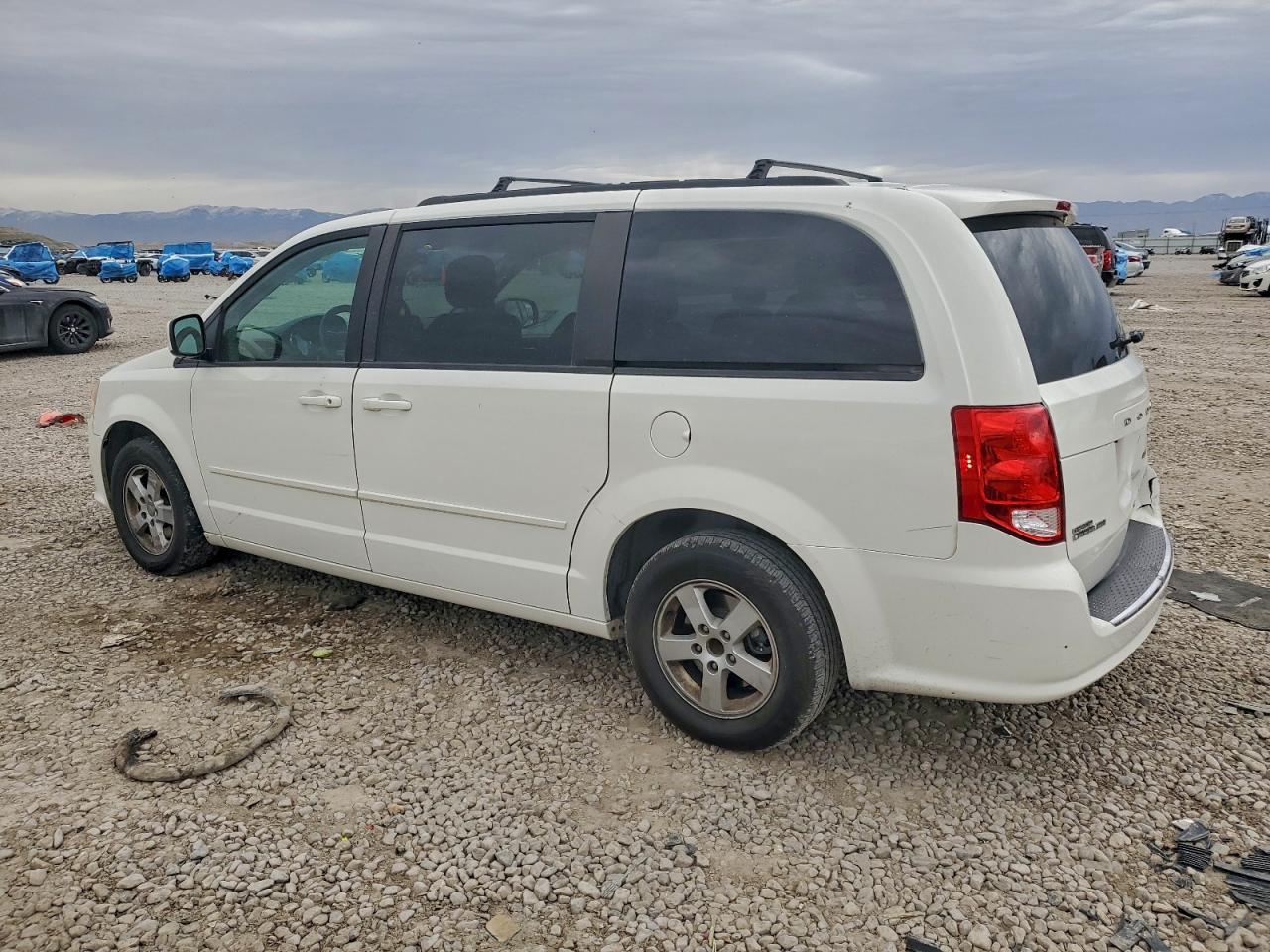 2012 DODGE GRAND CARAVAN SXT photo 2