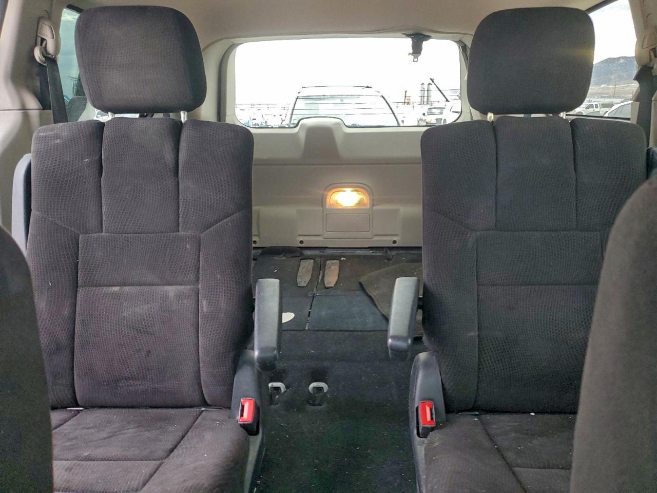 2012 DODGE GRAND CARAVAN SXT photo 10