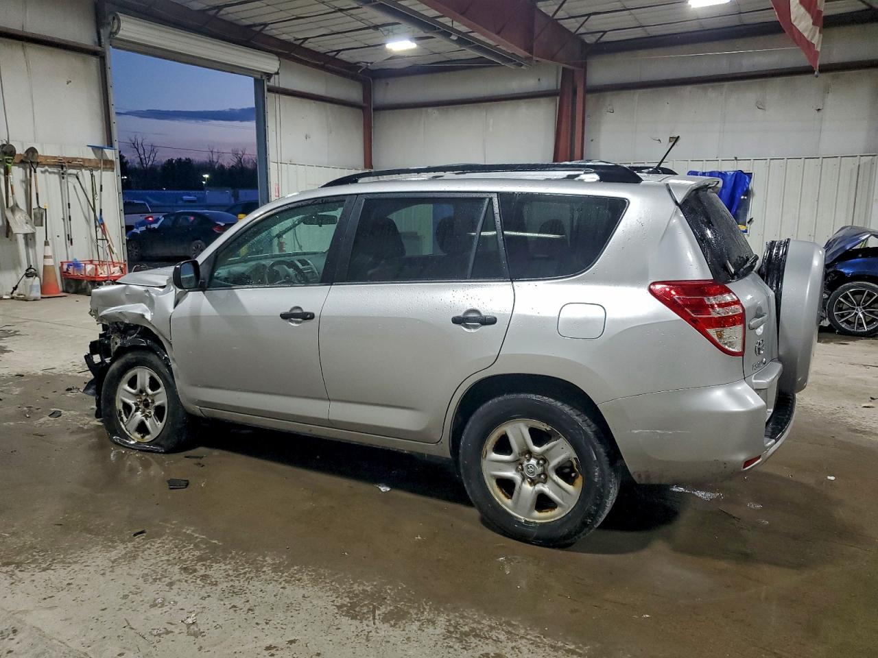 2012 TOYOTA RAV4 photo 4