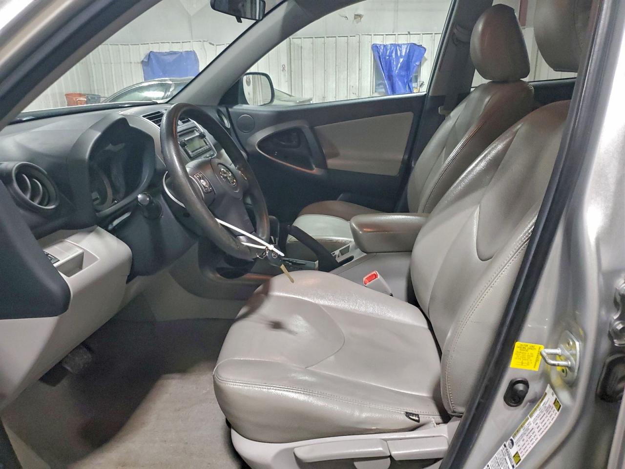 2012 TOYOTA RAV4 photo 19