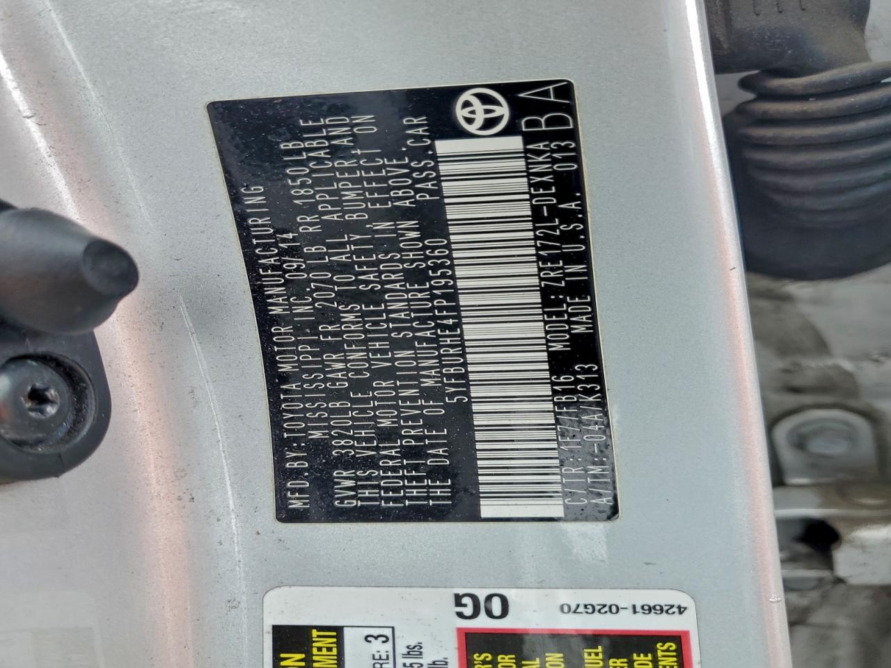 2015 TOYOTA COROLLA L photo 12