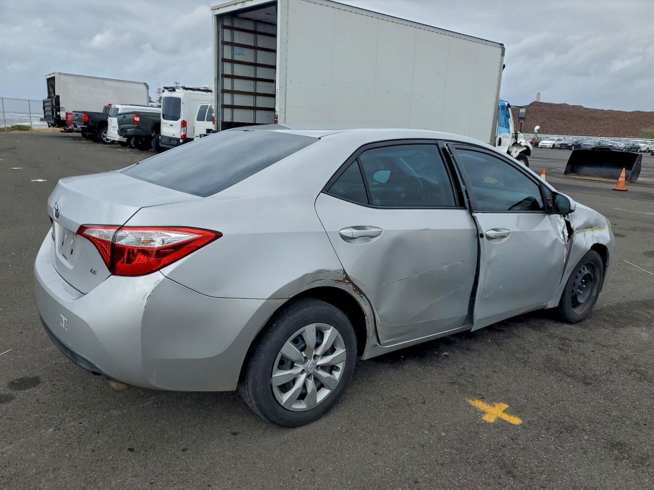 2015 TOYOTA COROLLA L photo 3