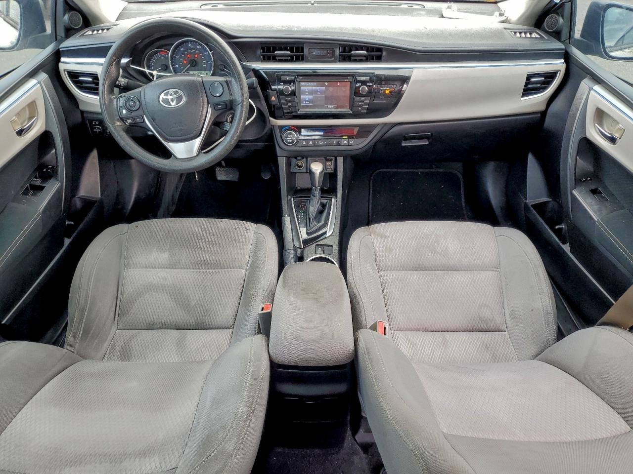 2015 TOYOTA COROLLA L photo 8
