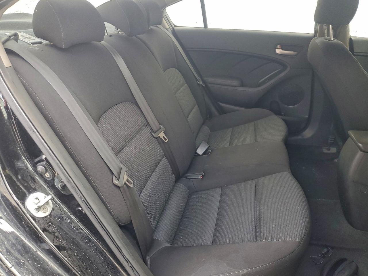 2017 KIA FORTE LX photo 19