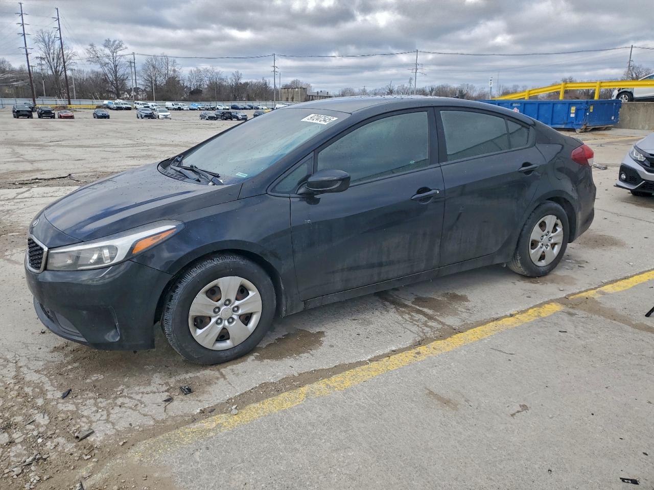 2017 KIA FORTE LX photo 2