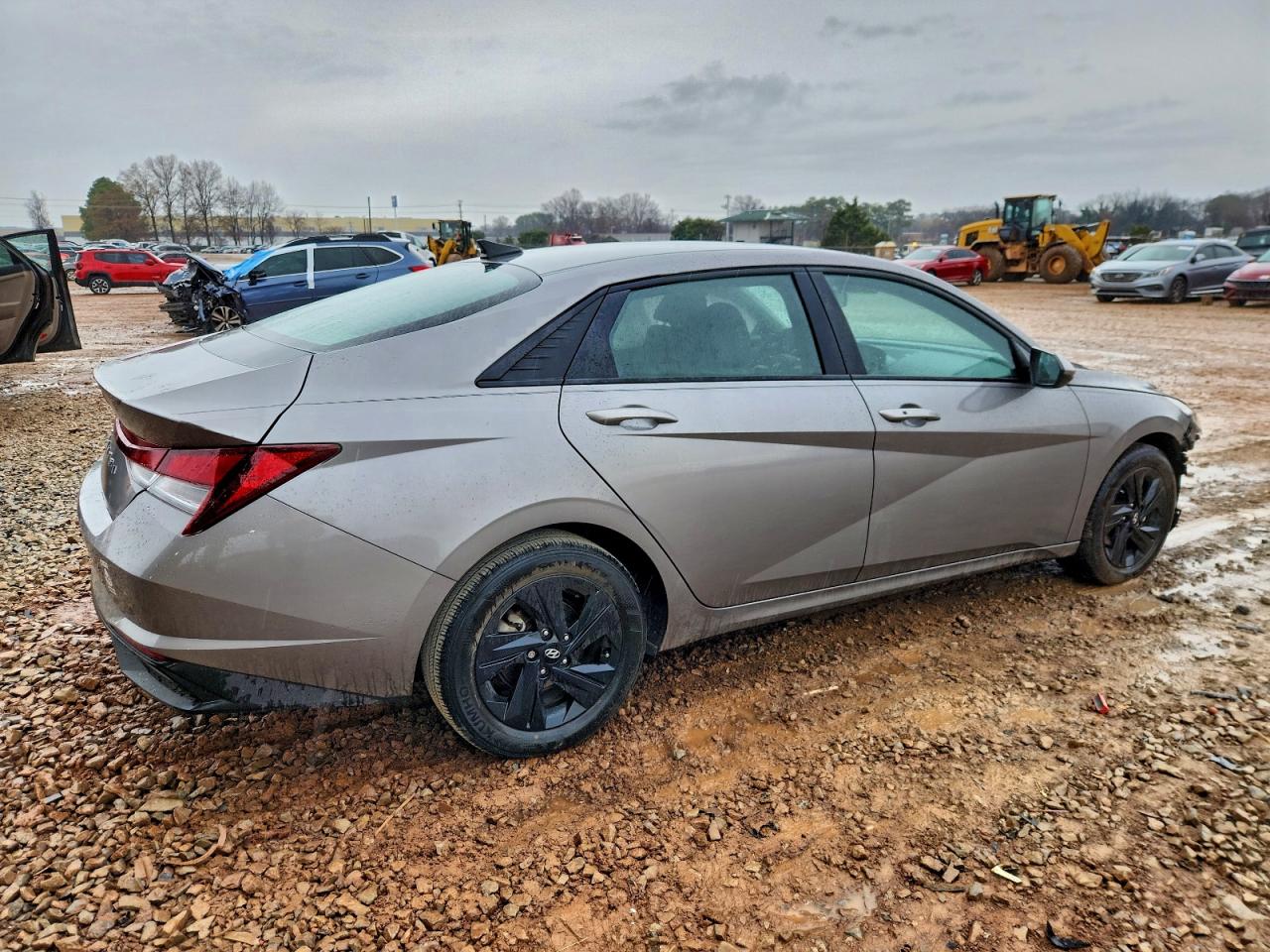 2023 HYUNDAI ELANTRA SEL photo 5