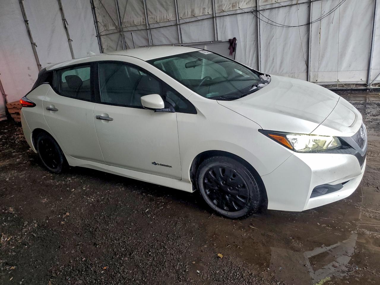 2018 NISSAN LEAF S photo 4