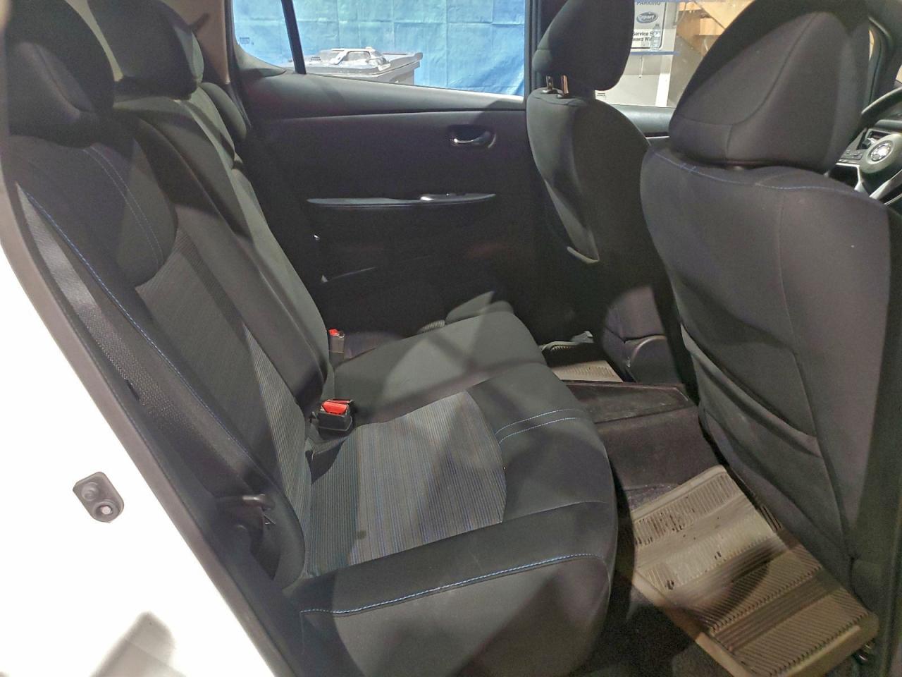 2018 NISSAN LEAF S photo 10
