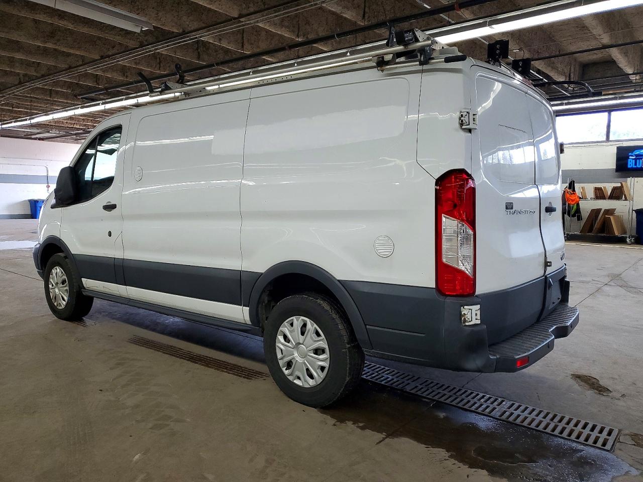 2017 FORD TRANSIT 250 UTILITY / SERVICE VAN photo 2