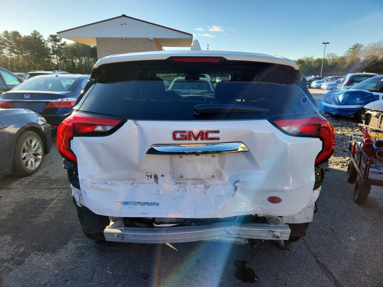 2018 GMC TERRAIN SLE photo 16