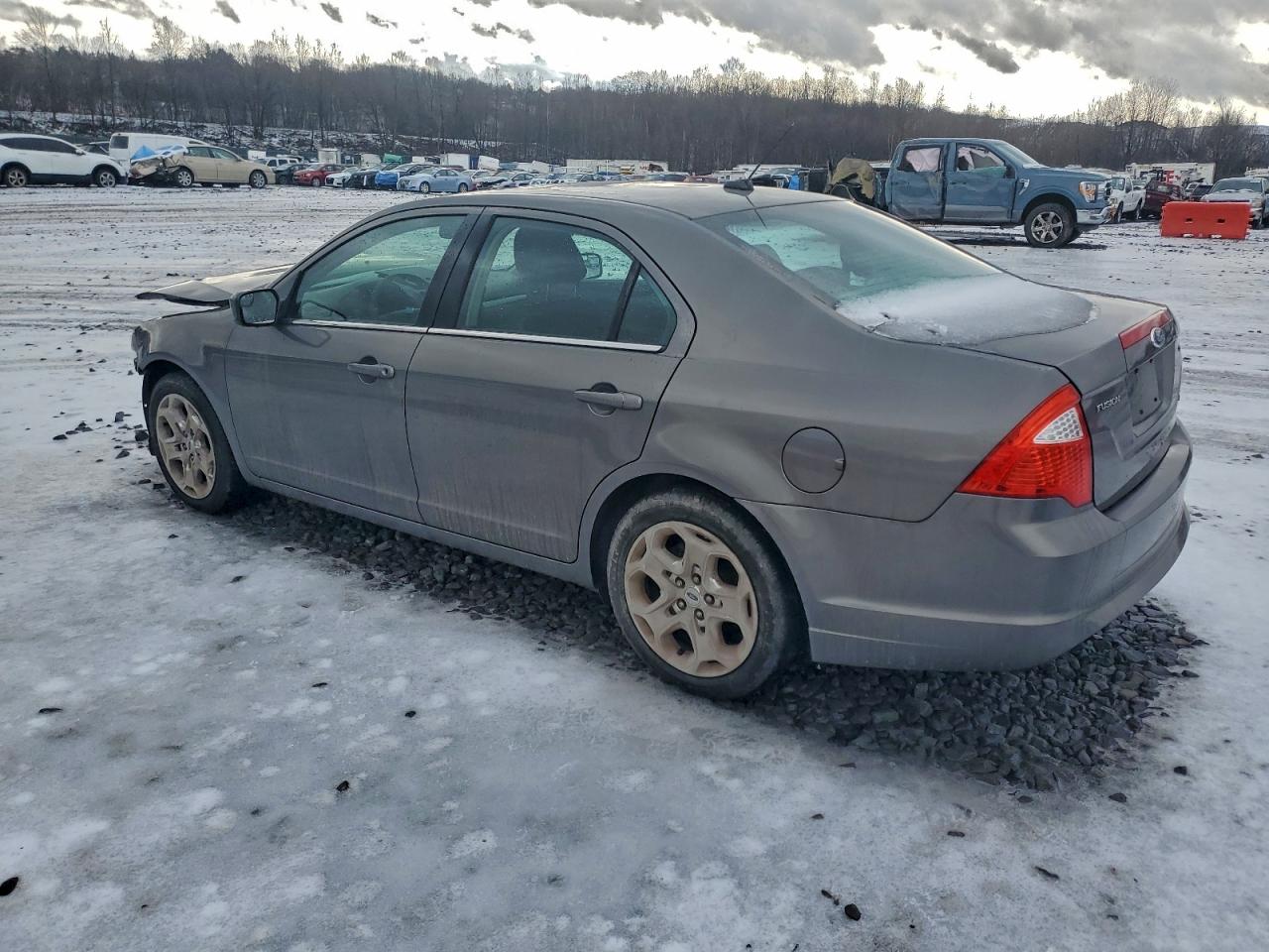 2011 FORD FUSION SE photo 2
