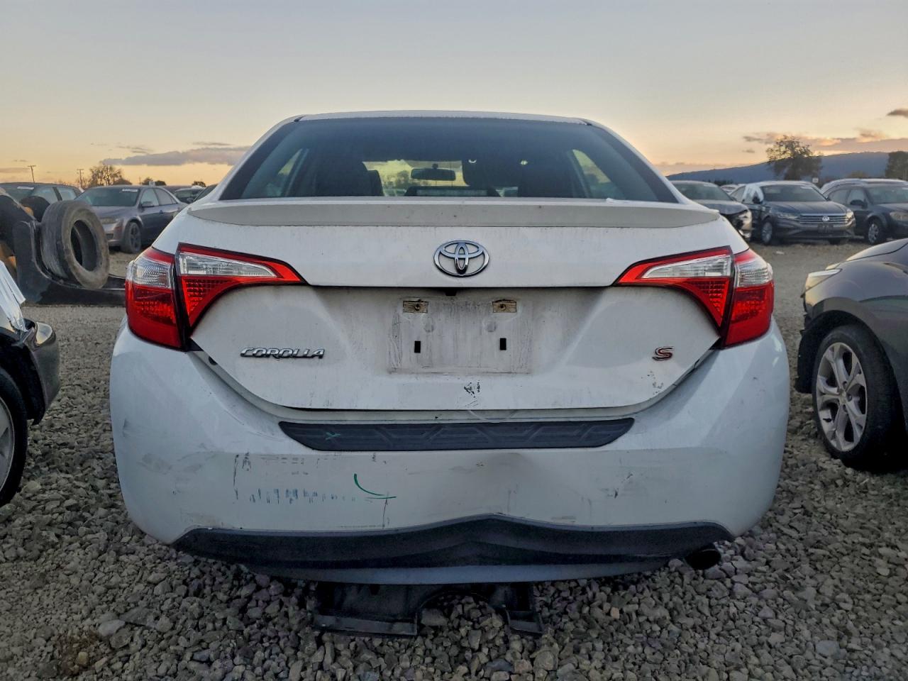 2016 TOYOTA COROLLA L photo 16