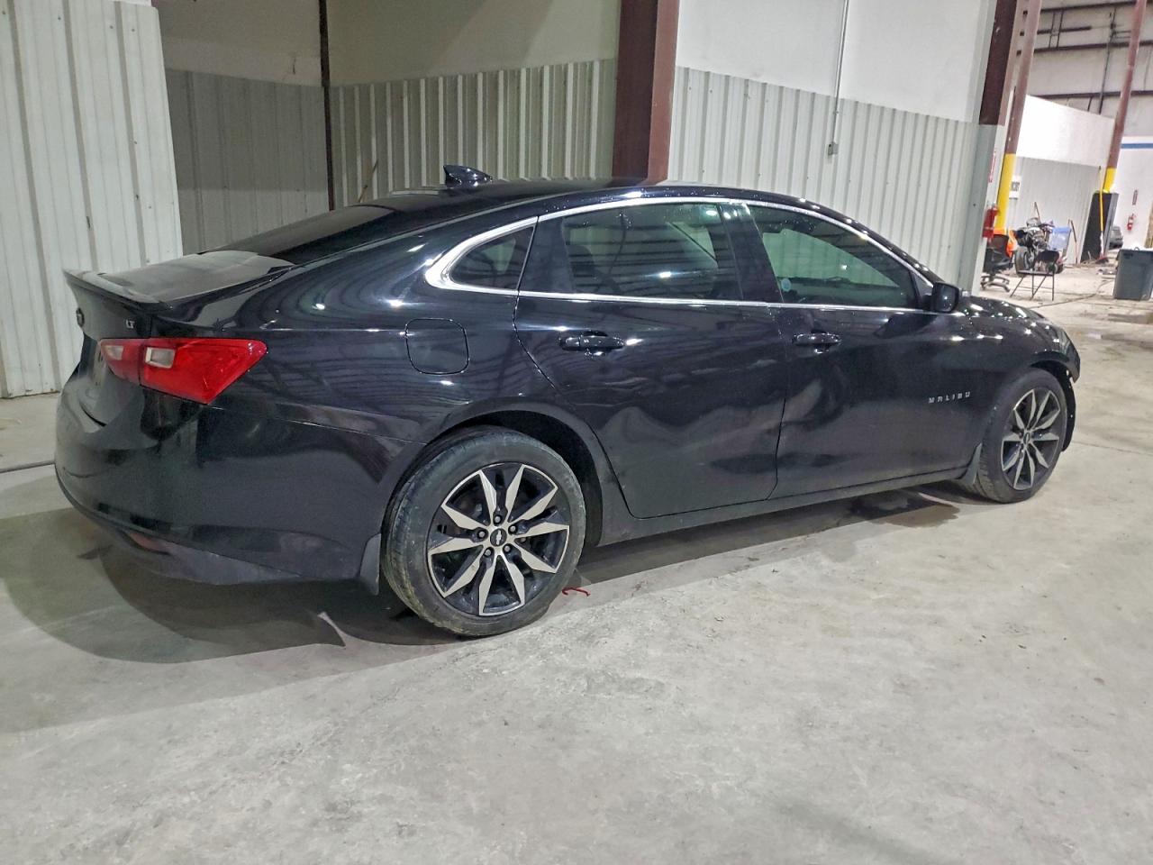 2018 CHEVROLET MALIBU LT photo 5
