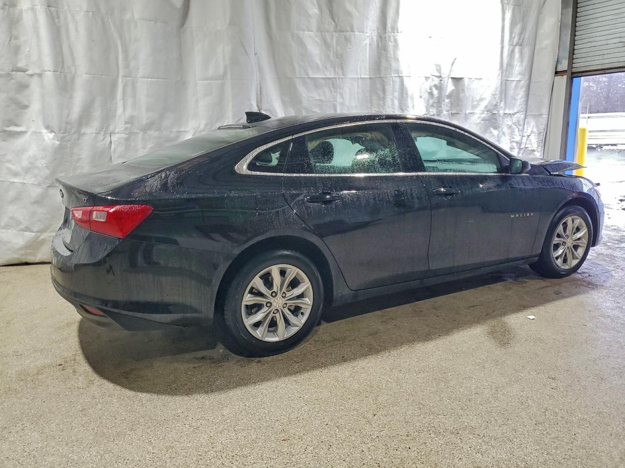 2023 CHEVROLET MALIBU LT photo 5