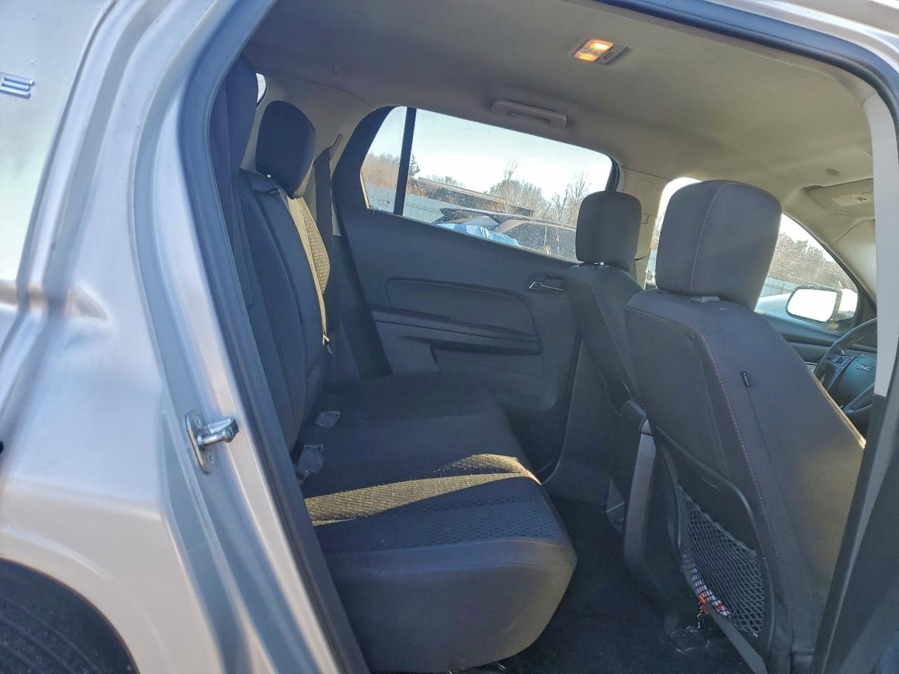 2015 GMC TERRAIN SLE photo 31