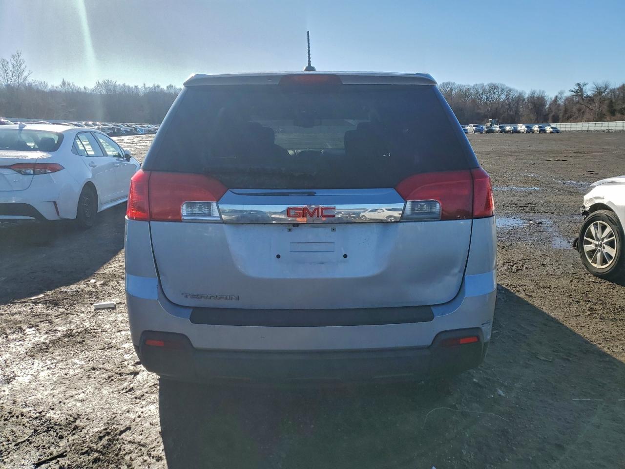 2015 GMC TERRAIN SLE photo 16