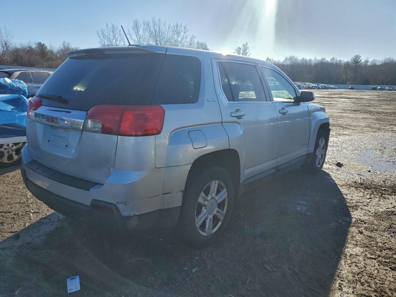 2015 GMC TERRAIN SLE photo 7