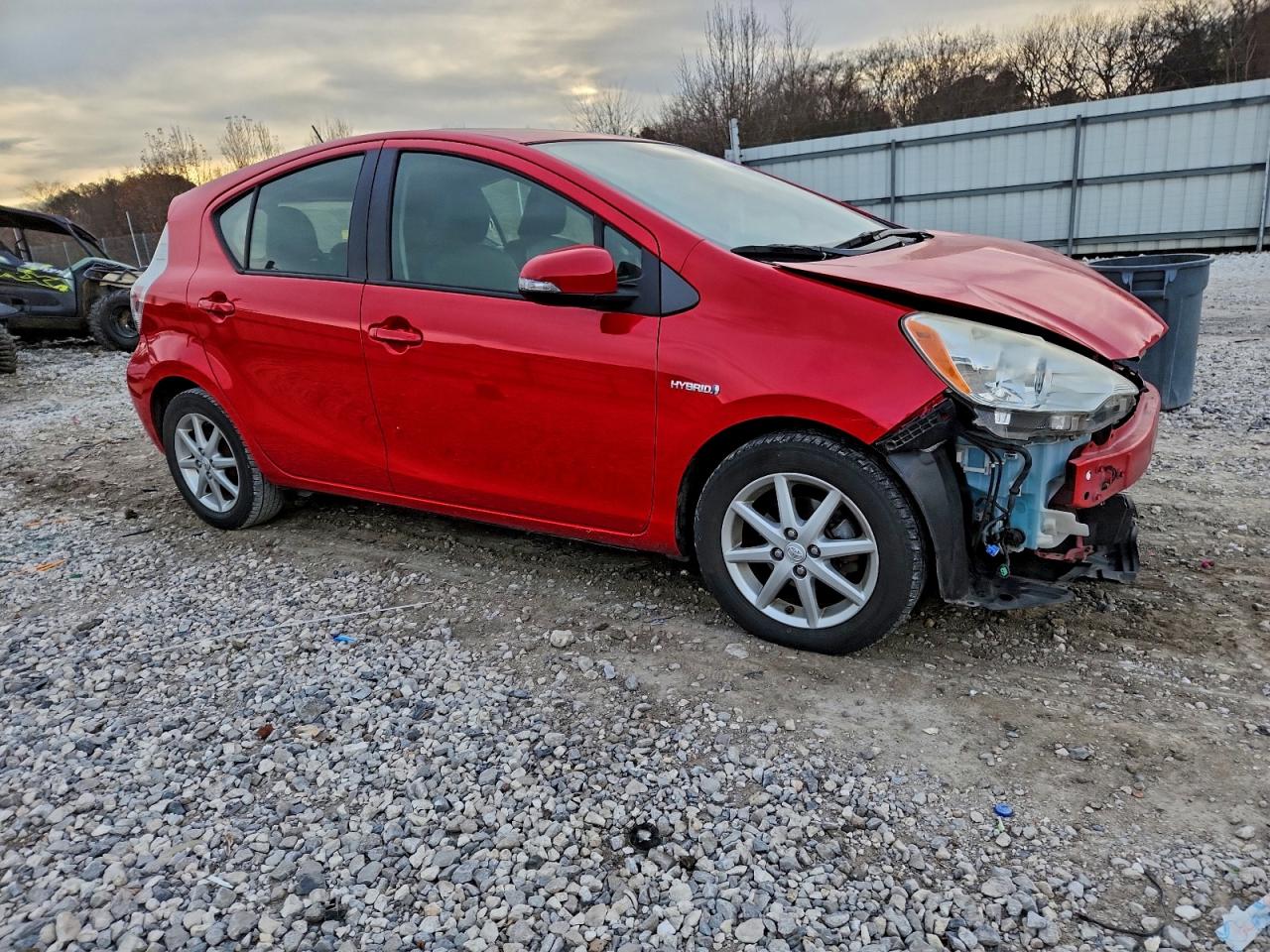 2012 TOYOTA PRIUS C photo 10