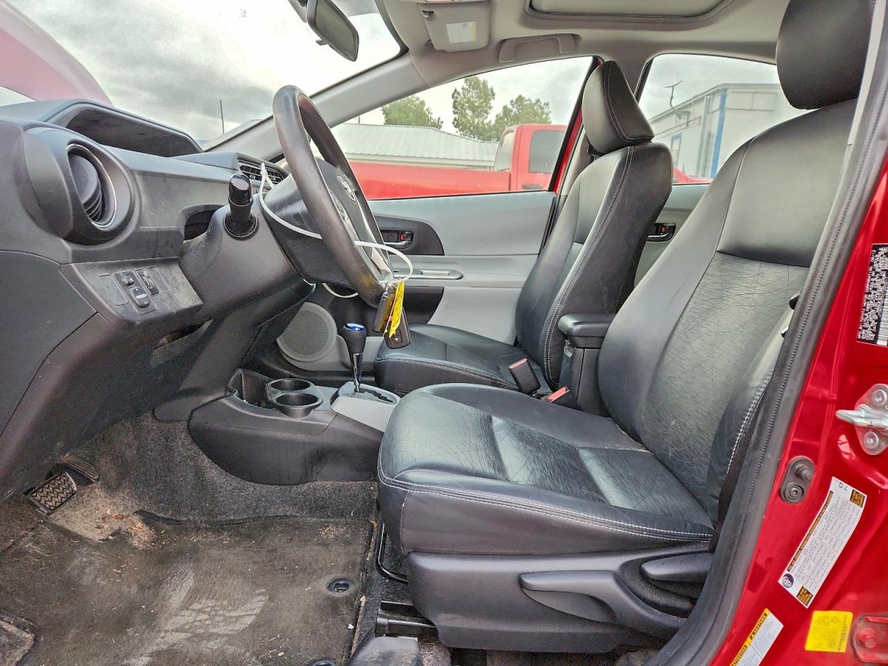2012 TOYOTA PRIUS C photo 19