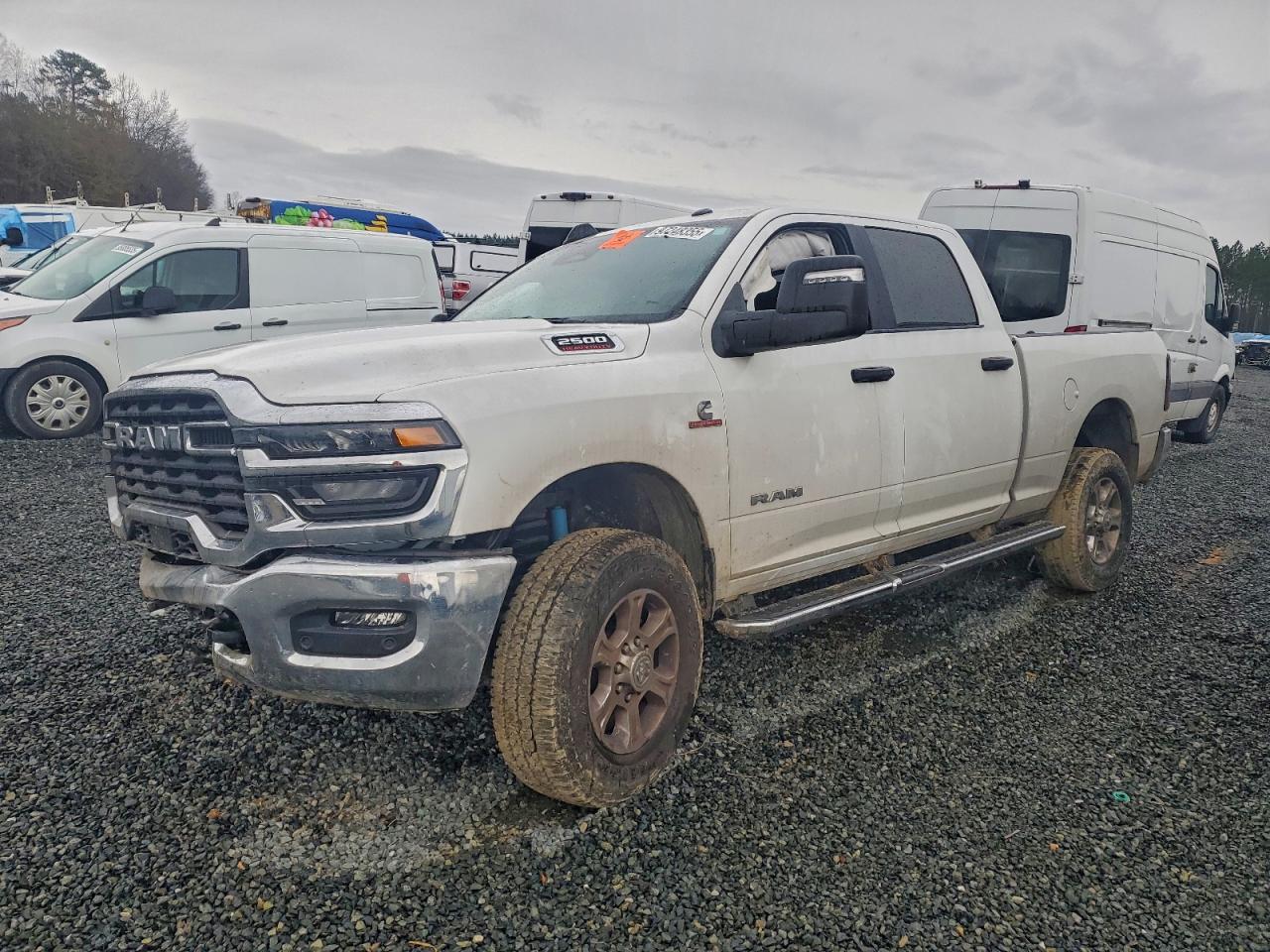 2025 RAM 2500 BIG HORN photo 2