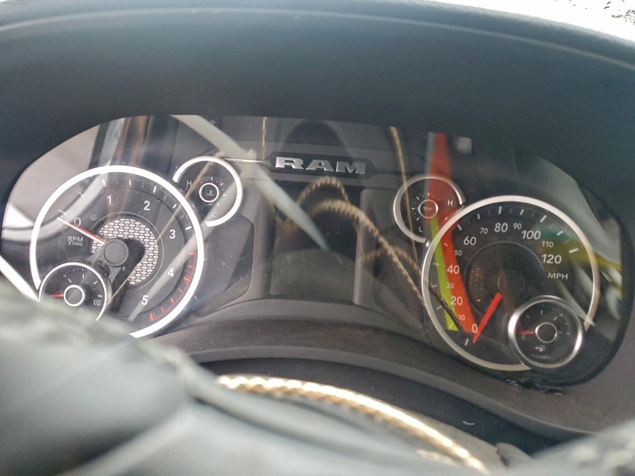 2025 RAM 2500 BIG HORN photo 8