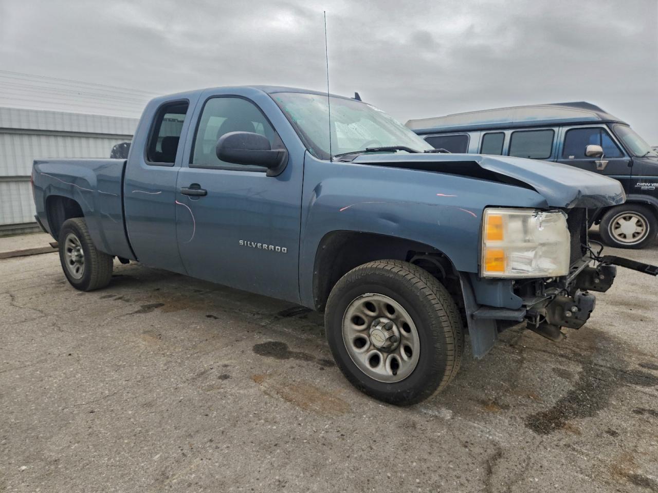 2010 CHEVROLET SILVERADO C1500 LS photo 4
