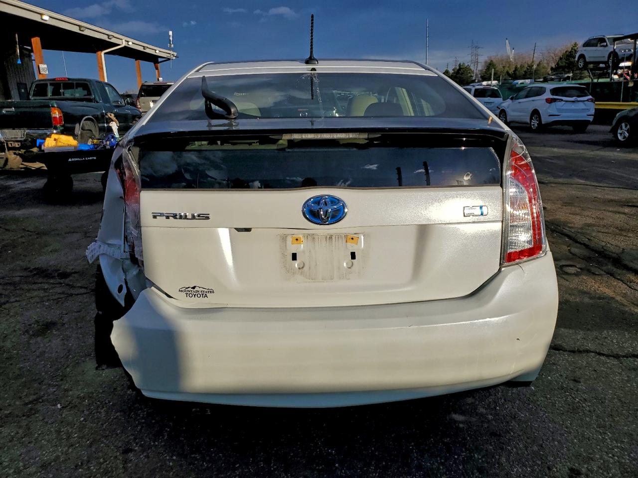 2015 TOYOTA PRIUS photo 11