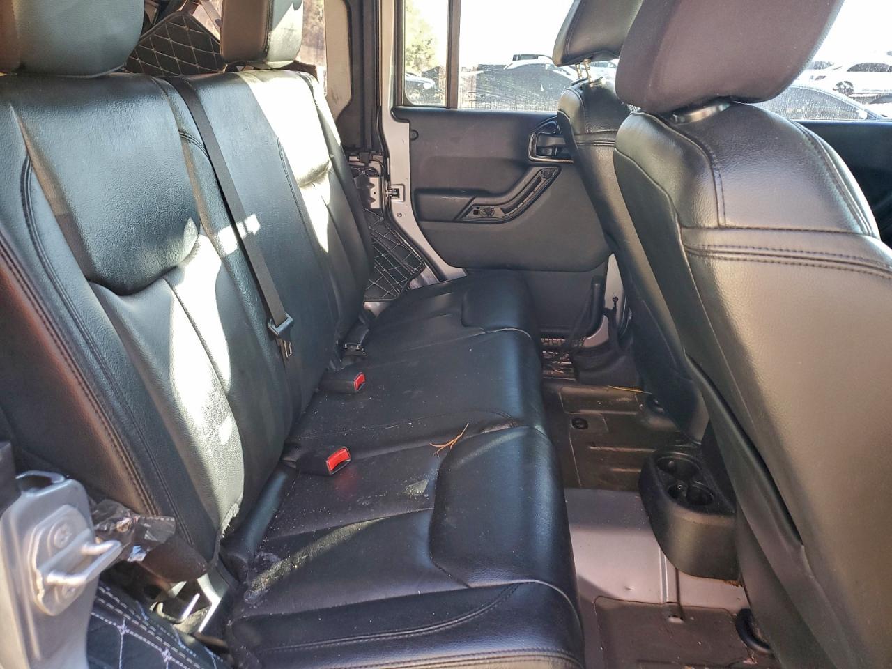 2015 JEEP WRANGLER UNLIMITED SAHARA photo 19