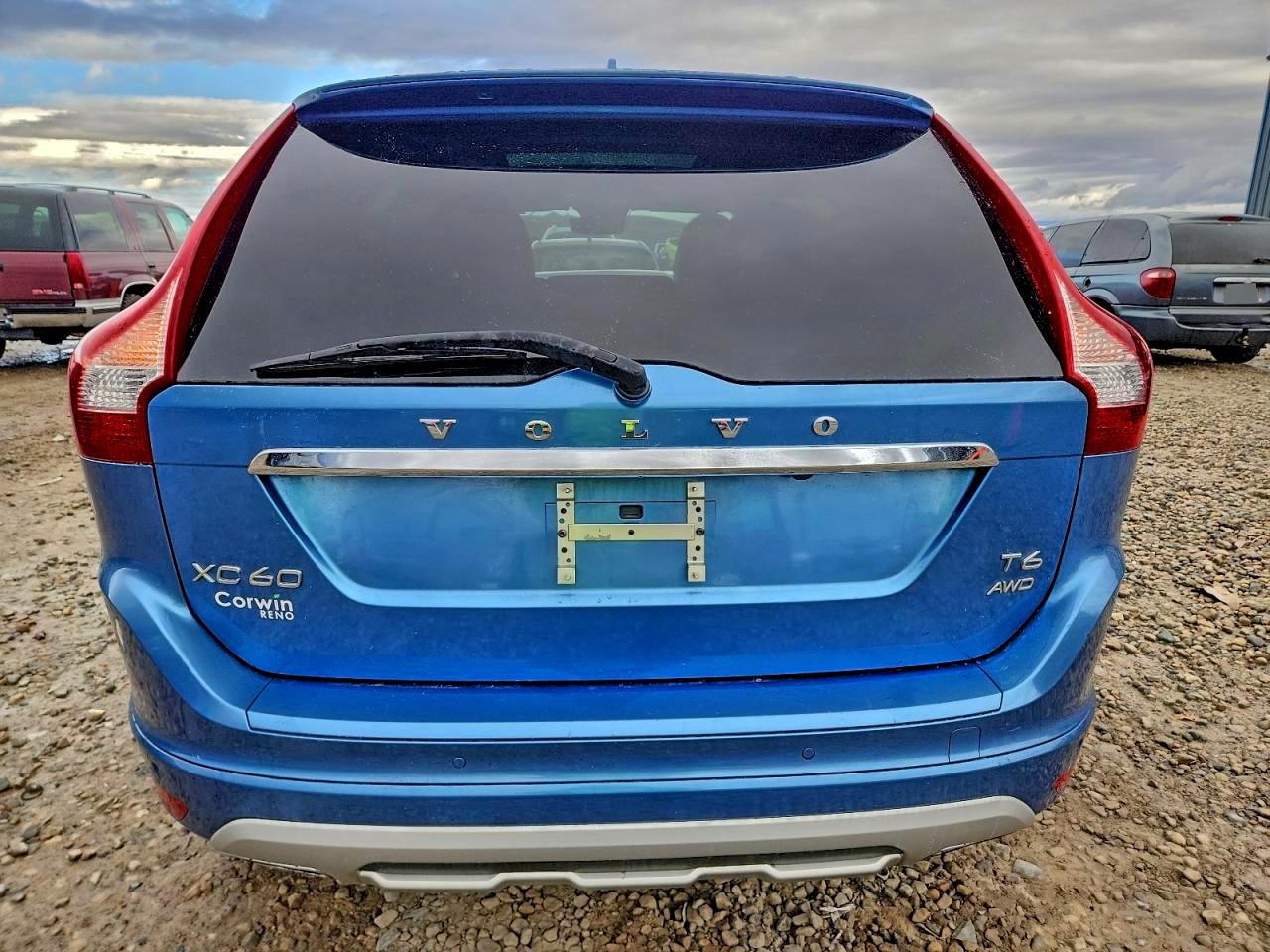 2017 VOLVO XC60 T6 DYNAMIC photo 6