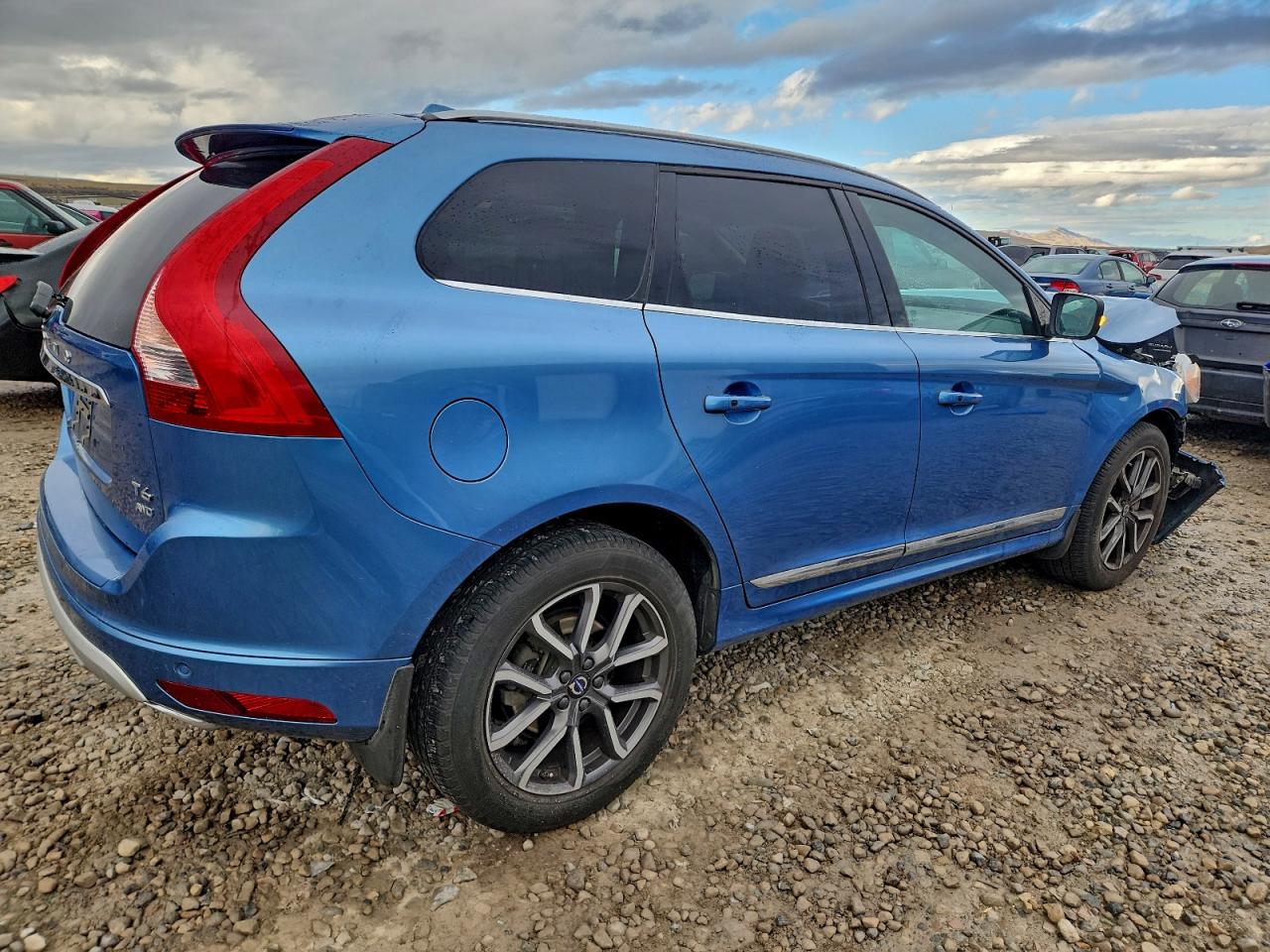 2017 VOLVO XC60 T6 DYNAMIC photo 3